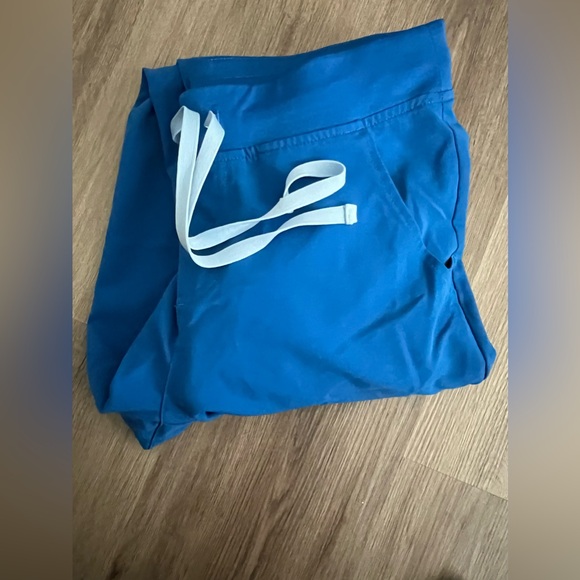 FIGS ZAMORA SCRUB PANTS SIZE MED TALL ROYAL BLUE - Picture 3 of 3